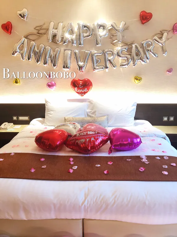 Happy Anniversary heart balloon package