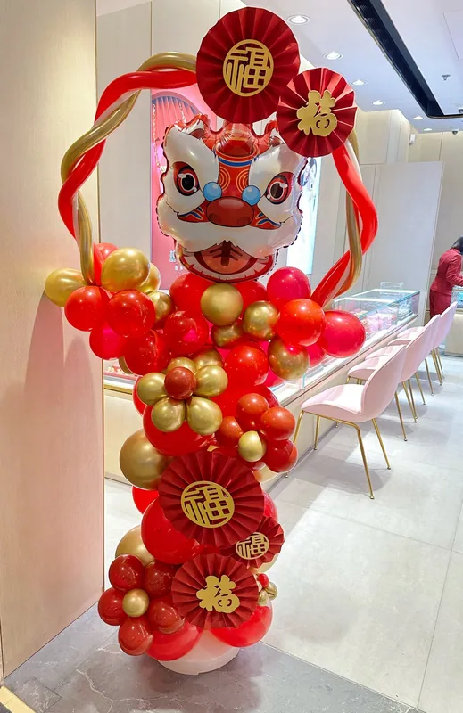 新春醒師氣球柱