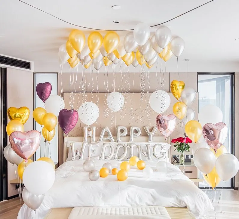 Happy wedding on-site bridal room decoration