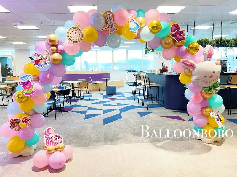 愛麗絲主題氣球拱門 Alice in the wonderland balloon arch