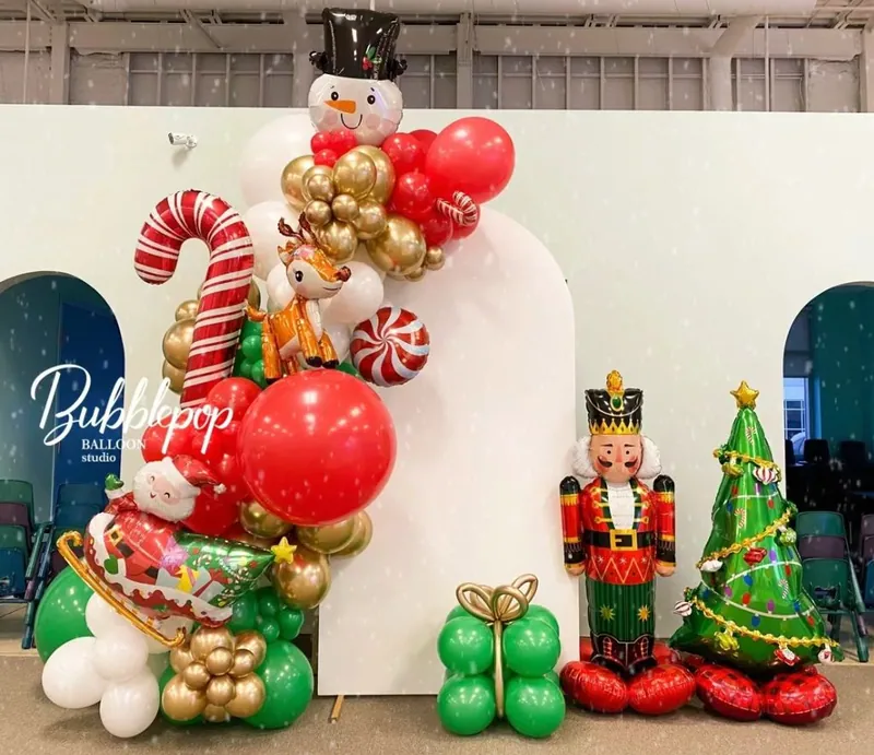 聖誕氣球佈置 backdrop with Christmas balloon
