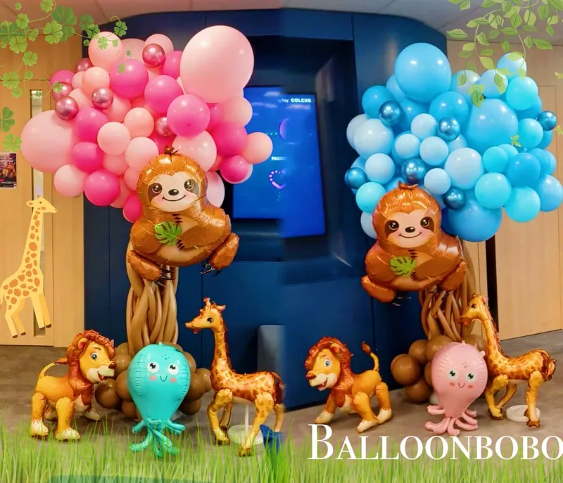 Forest animal balloon decoration