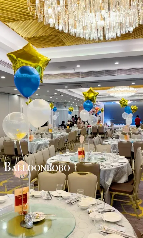 Tabletop star helium balloon