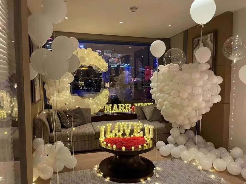 Moon and heart proposal on-site decoration